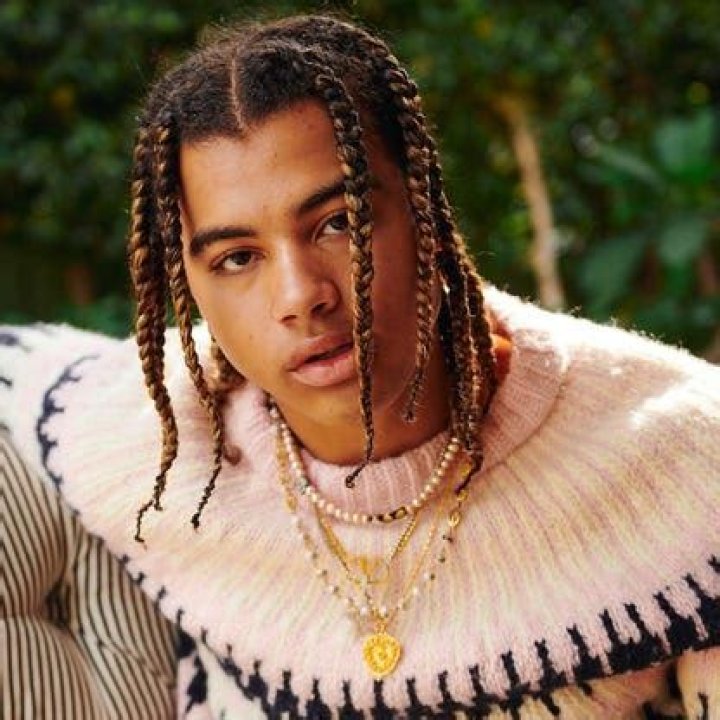 24kGoldn Bio, Age, Height, Parents, Siblings, Dating, Mood, Songs, Career, And Net worth