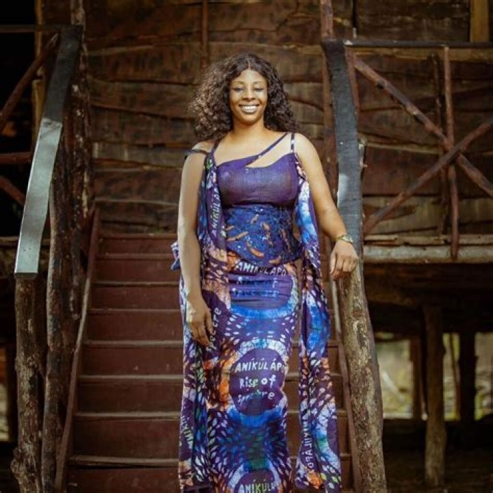 Aisha Lawal Biography: Age, Net Worth, Instagram, Spouse, Height, Wiki, Parents, Siblings, Movies, Awards
