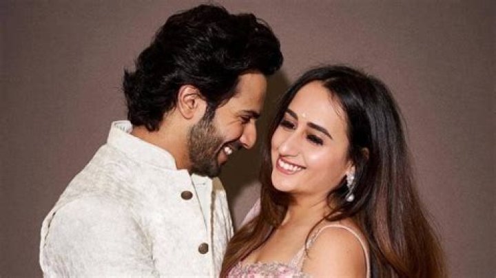 Akshay Dhawan’s Girlfriend: Who is Akshay Dhawan Dating?
