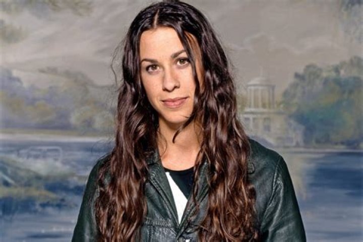 Alanis Morissette Biography: Kids, Husband, Net Worth, Songs, Age, Tour, Albums, Ironic Lyrics, Tickets