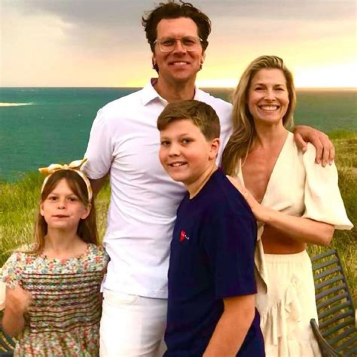 
Ali Larter Is Living A Blissful Married Life With Hayes MacArthur	