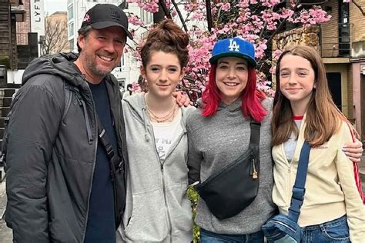 Alyson Hannigan- Age, Husband, Net Worth, Height, Ethnicity