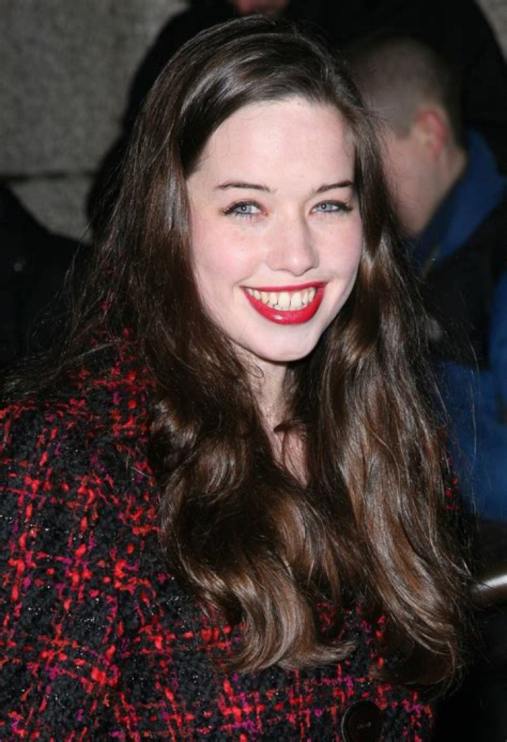 Anna Popplewell Net Worth, Age, Height, Bio, Birthday, Wiki!