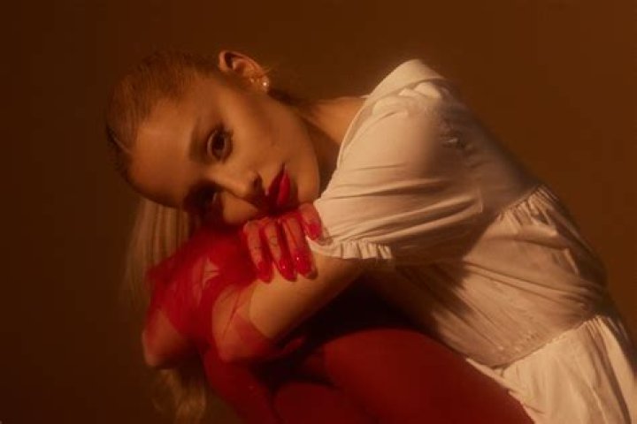 Ariana Grande announces new album 'Sweetener'