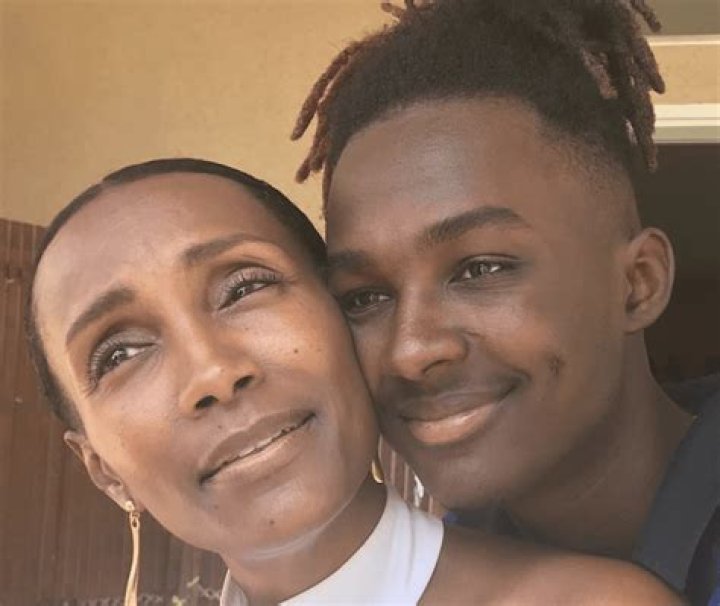 Ashley Nikkii Ellison Wikipedia – Everything About Frank Ocean’s Sister