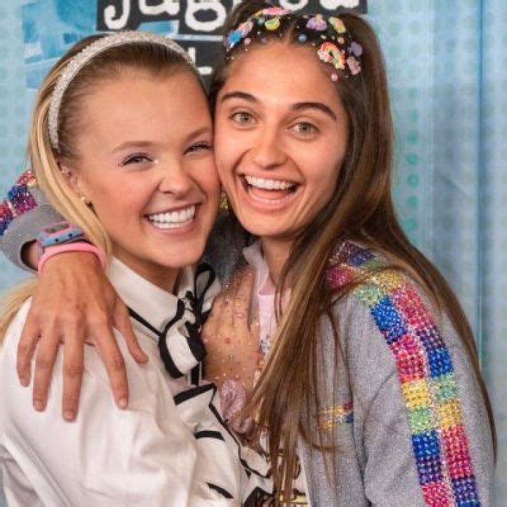 Avery Cyrus Is Rumored To Be Cheating On JoJo Siwa