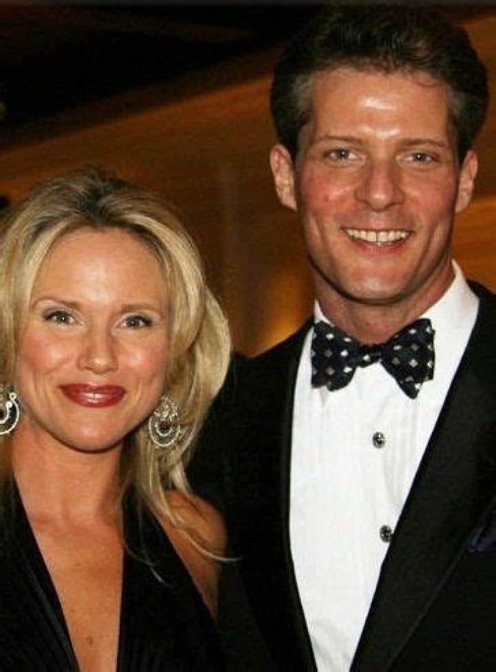 Beth Chamberlin’s Husband: Who is Beth Chamberlin Dating?