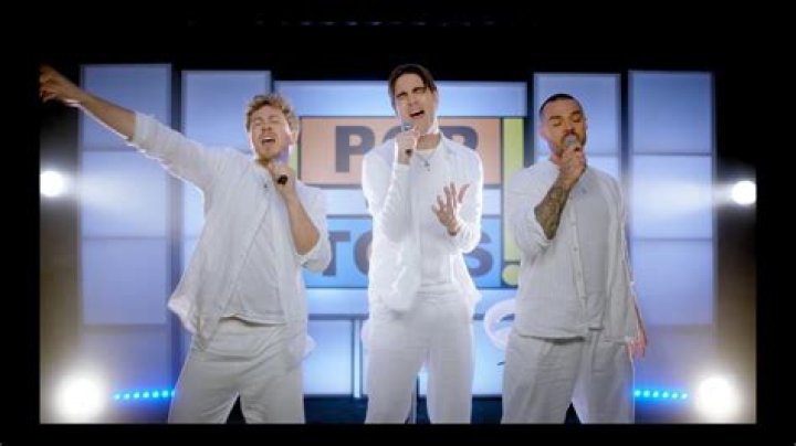Busted drop their Nineties music video!