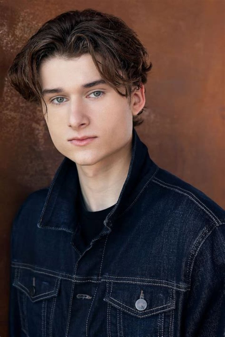 Cameron Brodeur Biography