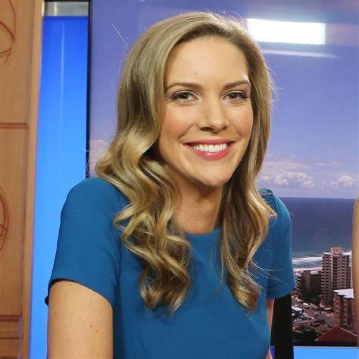 Carrie Greenbank wiki, bio, age, height, boyfriend, net worth 2018