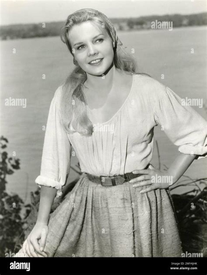 Carroll Baker Net Worth, Age, Height, Bio, Birthday, Wiki!