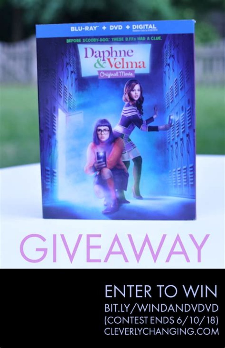 CelebMix Giveaway: WIN Daphne & Velma Blu-ray DVD