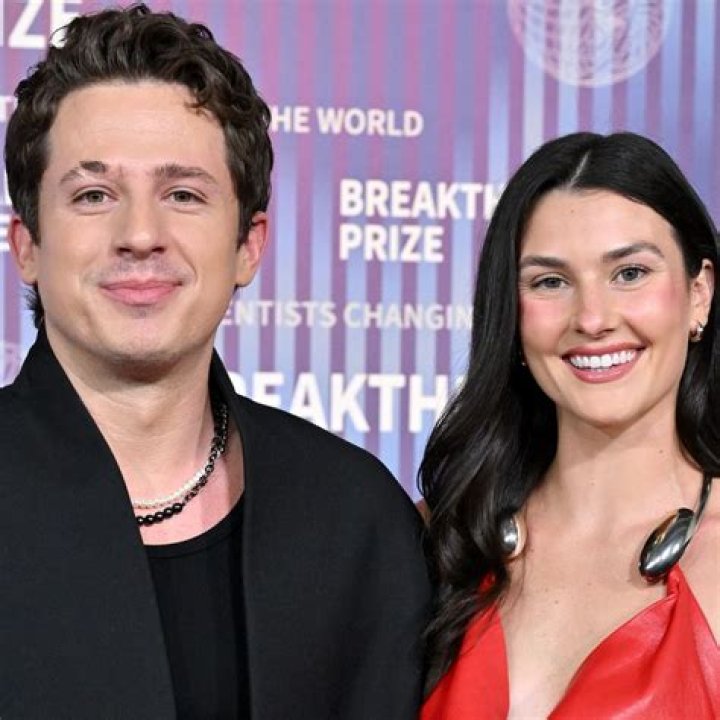 Charlie Puth and Selena Gomez Perform 'We Don't Talk Anymore'