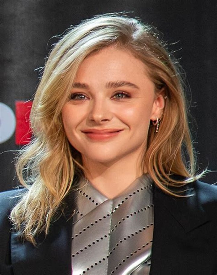 Chloe Dahl - Net Worth, Age, Height, Birthday, Bio, Wiki!