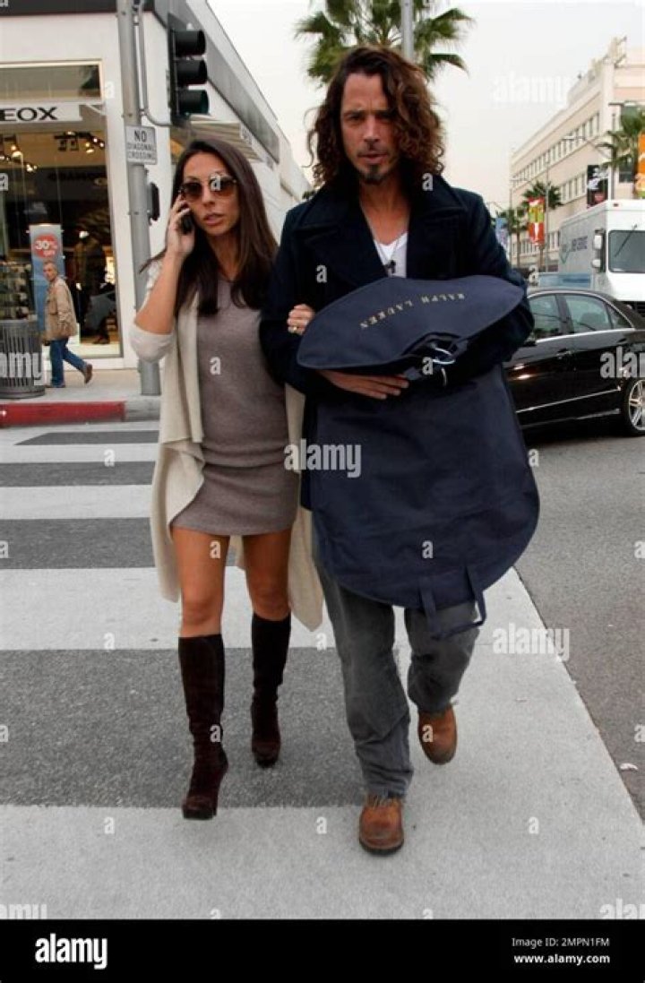 Chris Cornell Wife, Kids, Wiki, Cause Of Death, Family, Height, Parents