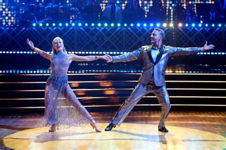 Dancing with the Stars stud Mauricio Umansky involved in real estate scandal