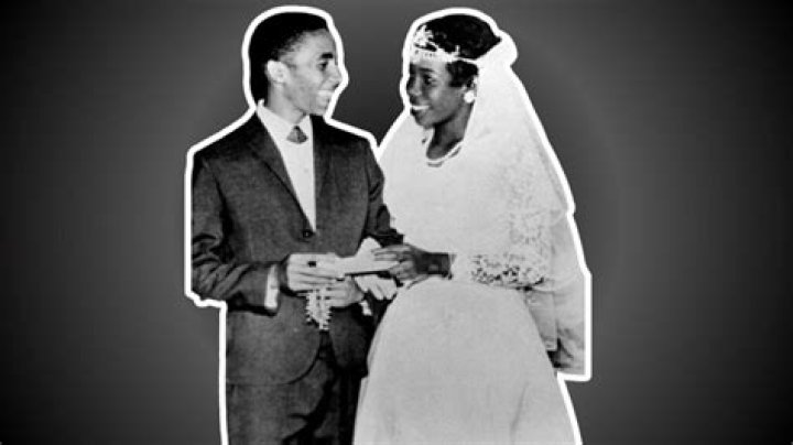 Darius Homayoun Wife: Is He Married? Family And Ethnicity
