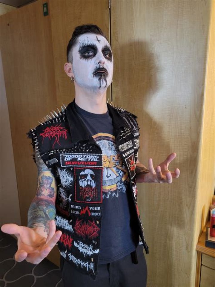 DarkFuneral’s Girlfriend: Who is DarkFuneral Dating?