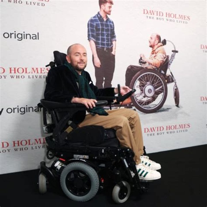 David Holmes Net Worth, Age, Height, Bio, Birthday, Wiki!