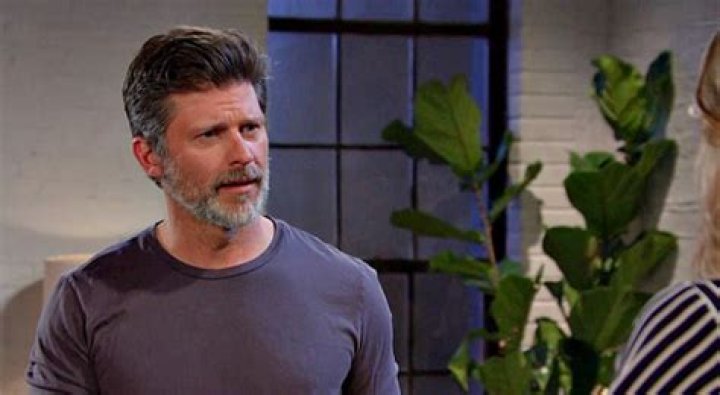 Days of Our Lives Spoilers: Eric Delivers Nicole’s Baby – Bio Dad Steps Up for Emergency?