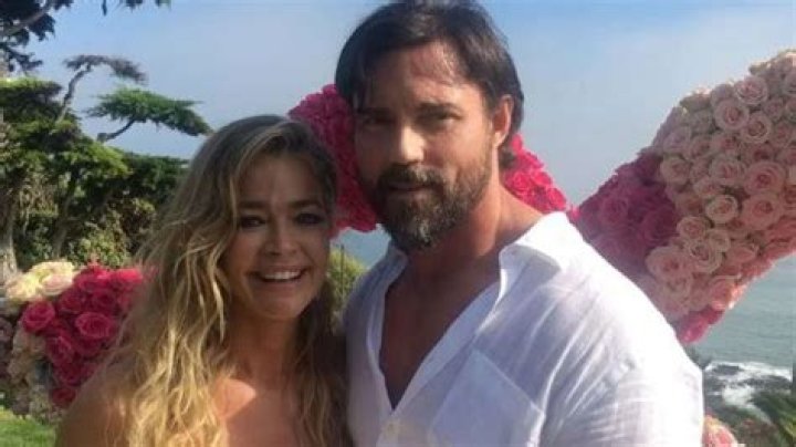 Dean McCullough- Wiki, Age, Height, Net Worth, Girlfriend, Ethnicity