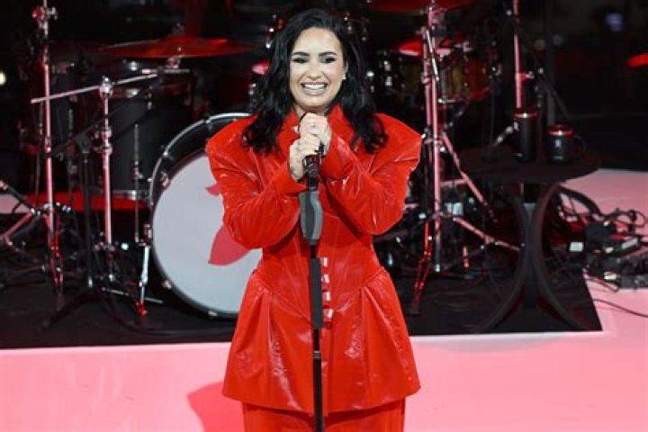 Demi Lovato 100% Right, But Does It 100% Wrong