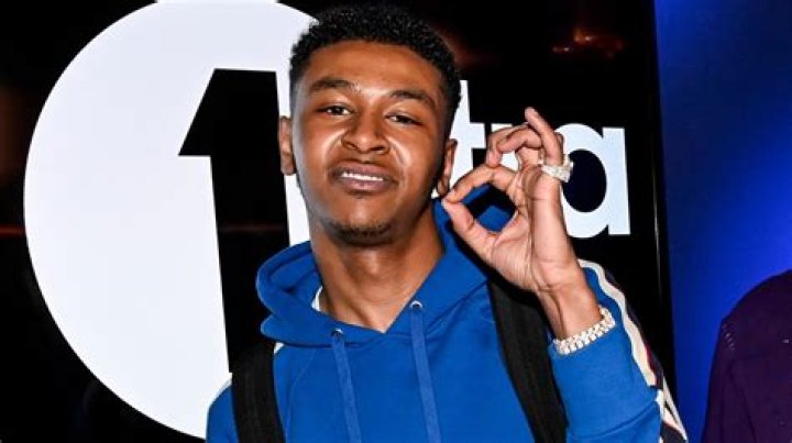 DigDat’s Girlfriend: Who is DigDat Dating?