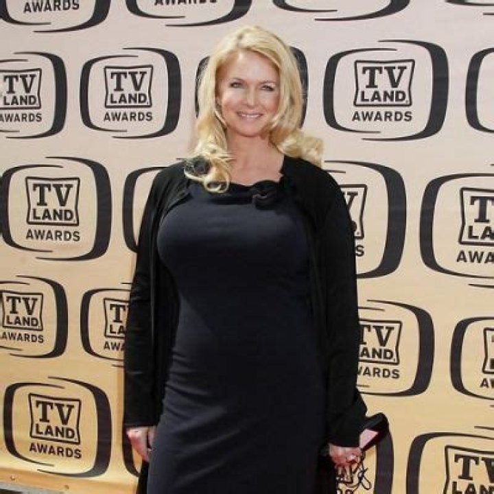 Donna Dixon- Wiki, Age, Ethnicity, Husband, Height, Net Worth