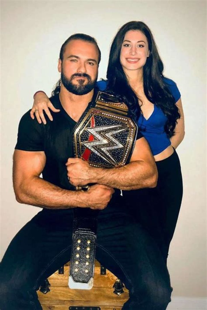 Drew McIntyre's wife Kaitlyn Frohnapfel Biography: Age, Sister, Height, Net Worth, Kids, Wikipedia