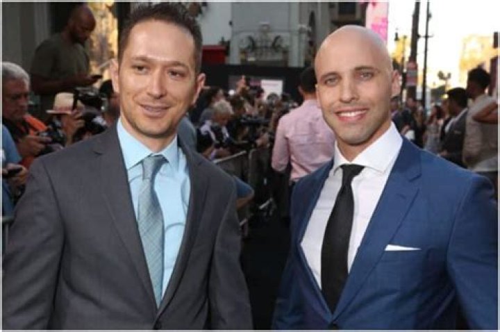 Efraim Diveroli Biography, Age, Wife, David Packouz, Net Worth, War Dogs, Books and Now