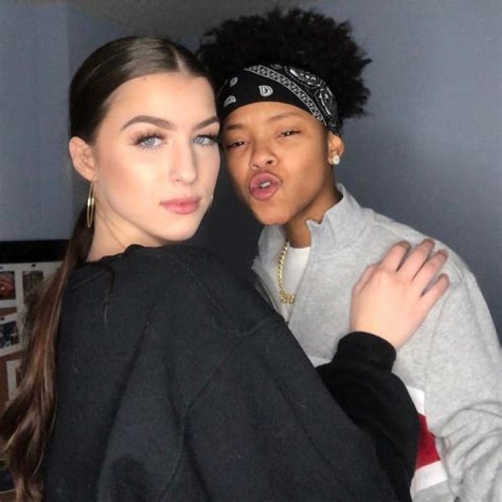 Ella E & K Forever’s Boyfriend: Who is Ella E & K Forever Dating?