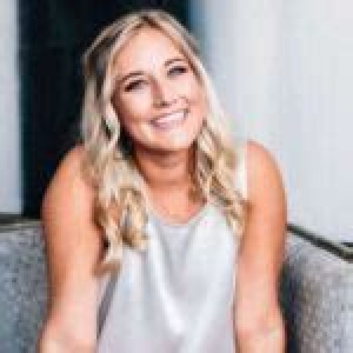 Ellie Woods- Wiki, Age, Height, Net Worth, Husband, Career