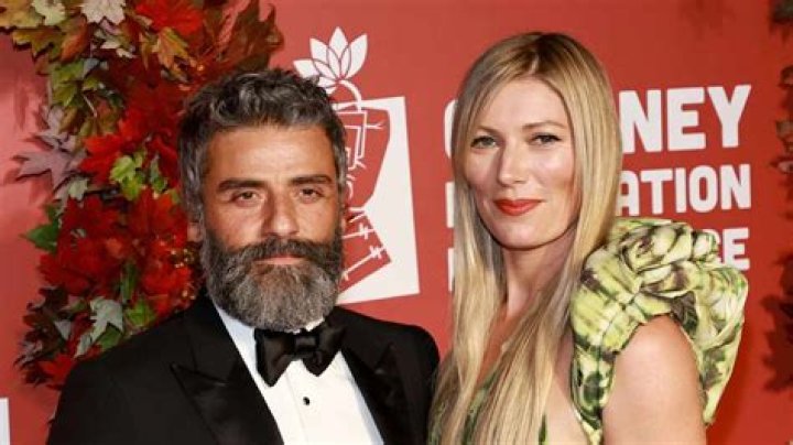 Elvira Lind– Wiki, Age, Net Worth, Husband, Marriage, Ethnicity