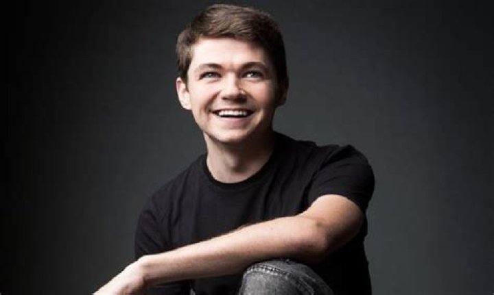 Fame | Damian McGinty net worth and salary income estimation Apr, 2024