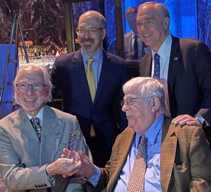 Fame | Richard Ravitch net worth and salary income estimation Jan, 2024
