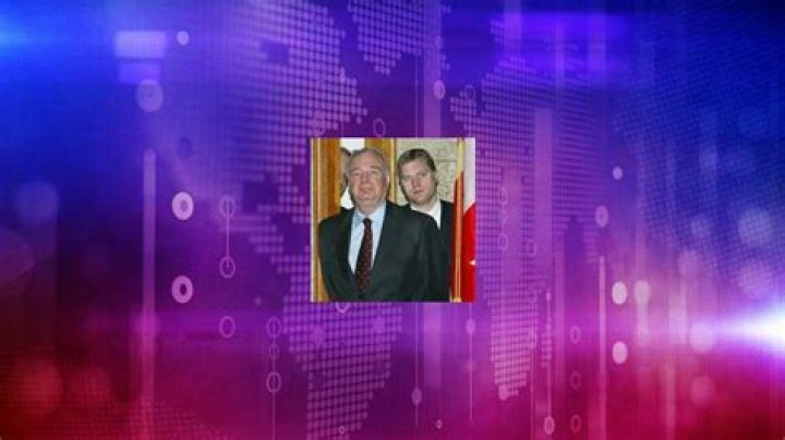 Fame | Scott Reid (political advisor) net worth and salary income estimation Apr, 2024