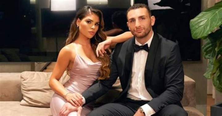 Fernanda Barros’s Girlfriend: Who is Fernanda Barros Dating?