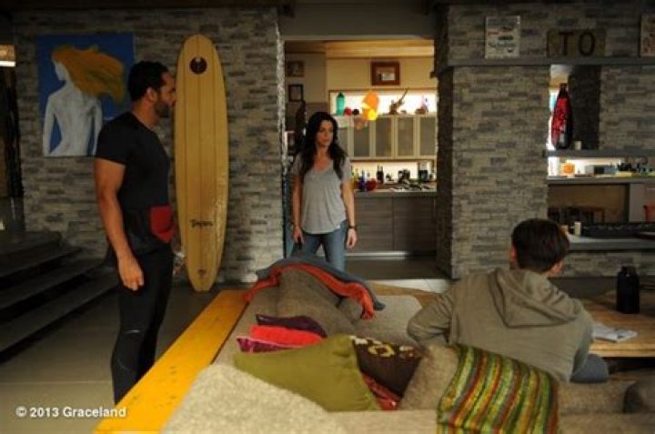 Graceland RECAP 8/22/13: Season 1 Episode 10 “King’s Castle”