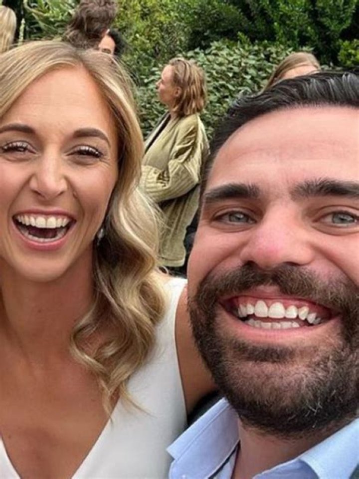 Hayley Leake Survivor Married, Boyfriend, Husband