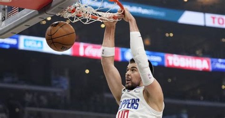 How old is zubac from the Clippers? What nationality is Ivica Zubac?