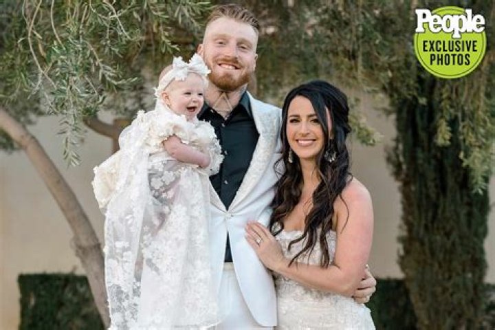 Is Maxx Crosby Gay? Girlfriend or Wife and Parents