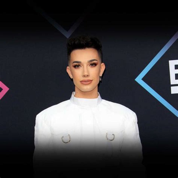 James Charles - Net Worth, Age, Height, Birthday, Bio, Wiki!