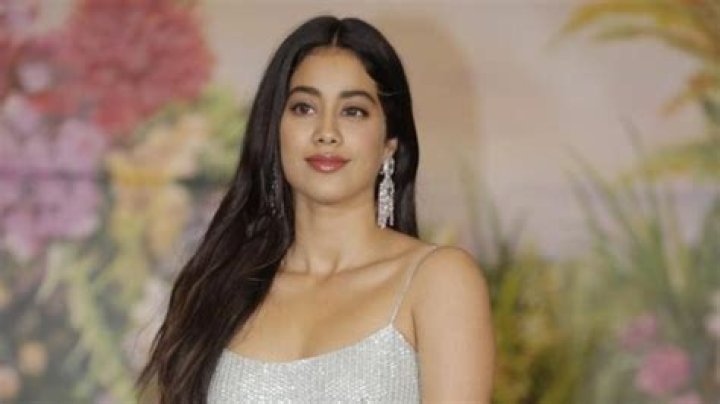 Janhvi Kapoor Net Worth 2024, Age, Height, Bio, Birthday, Wiki!