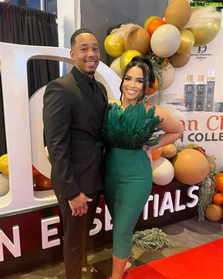 Jasmin Davis wiki biography