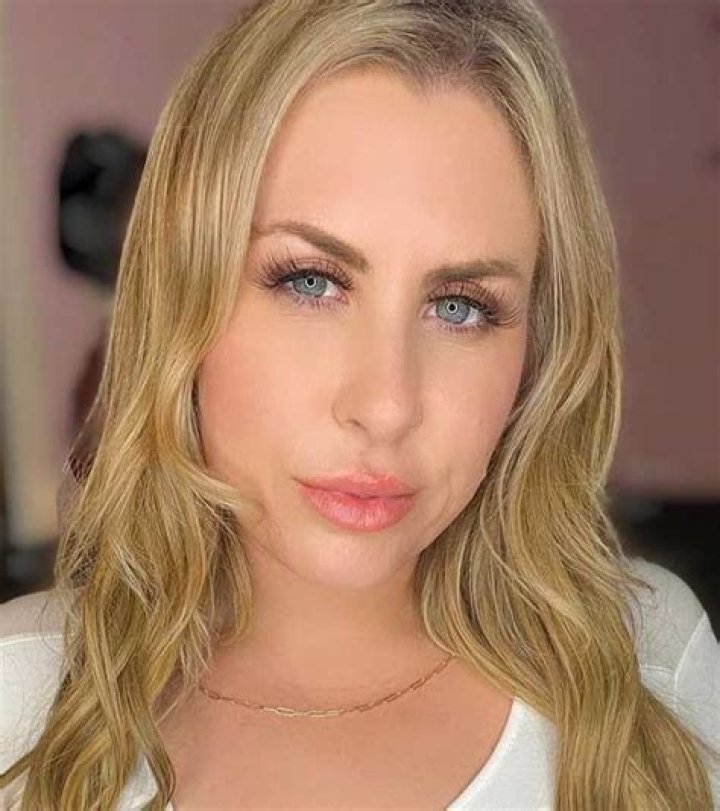 Jenna Shea Biography: Age, Net Worth, Instagram, OnlyFans, YouTube, Spouse