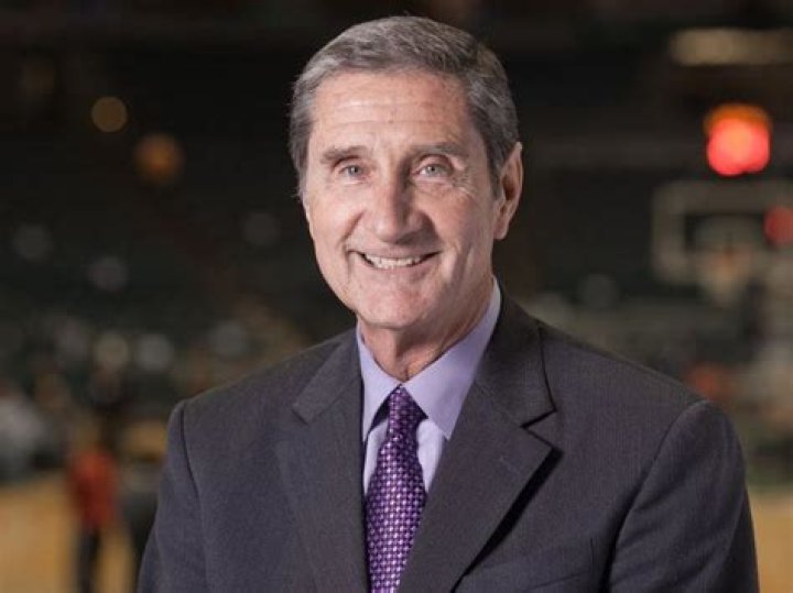 Jim Paschke Bio, Wiki, Age, Family, Bucks, Salary and Net Worth