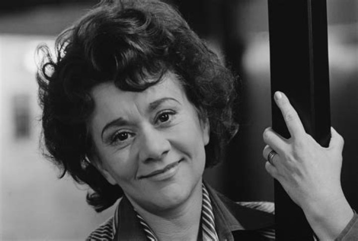 Joan Plowright - Net Worth, Age, Height, Birthday, Bio, Wiki!