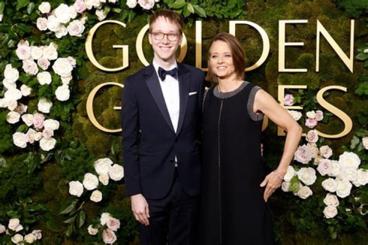 Jodie Foster&rsquo;s Baby Daddy &lsquo;Contact&rsquo; Co-Star James Woods? 