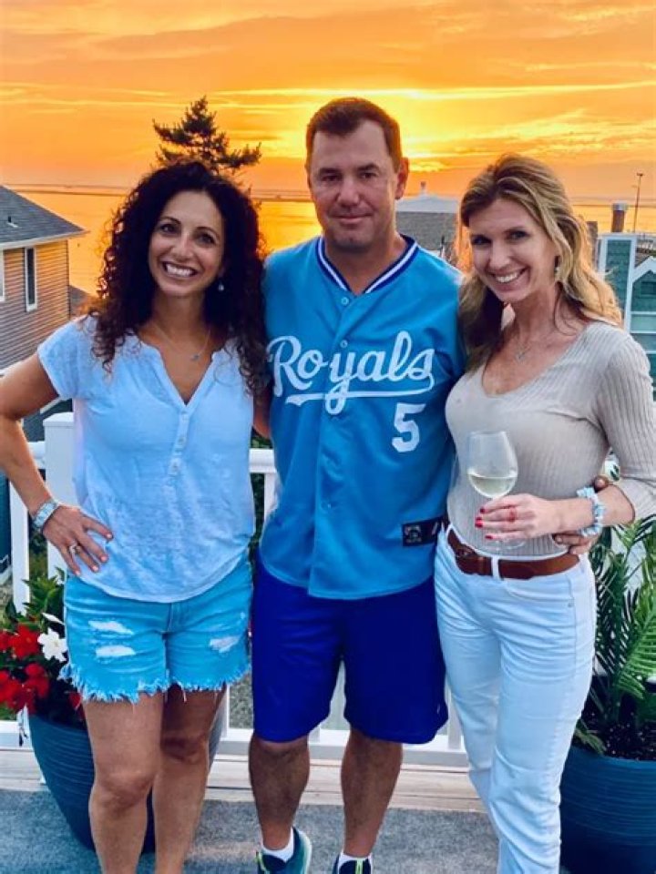 Joe Concha Biography, Wiki, Age, Height, Education, Parents, Wife, Net Worth, Radio Show and Political Affiliation
