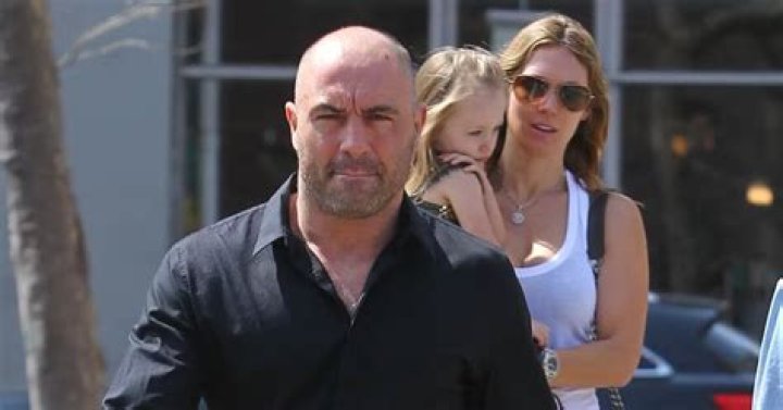 Joe Rogan Biography: Wife, YouTube, Net Worth, Children, Age, Height, Instagram, Spotify, News, Podcast, Twitter, Fear Factor, Wikipedia, Parents